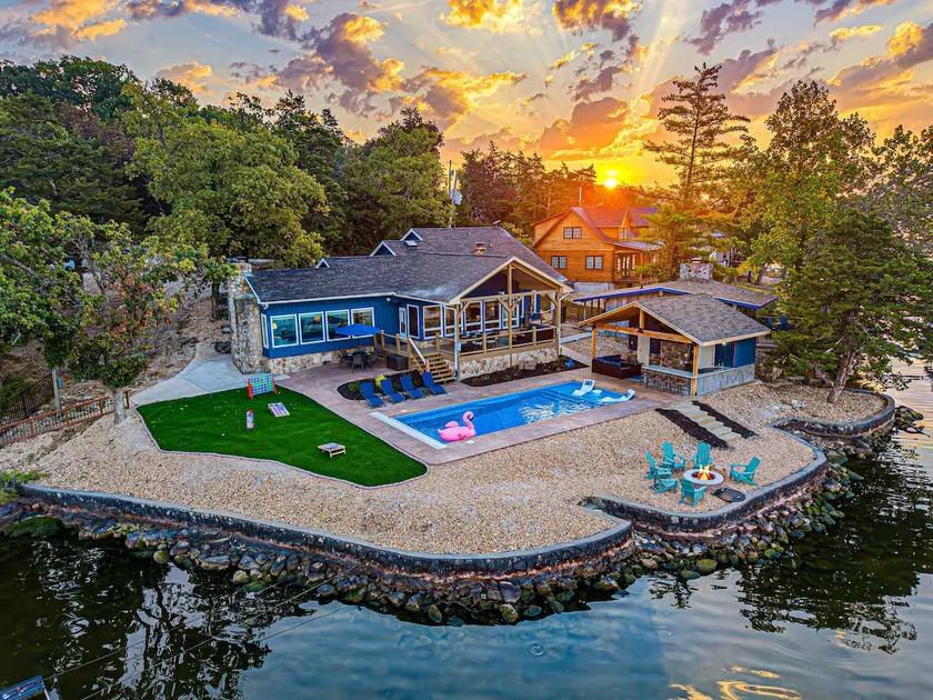 Heated Pool! Outdoor Kitchen! Private Dock w Pier! - Image 1