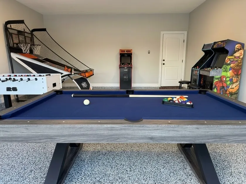 Cozy Home, Game Room, Mins to beach and Tyndall - Image 1
