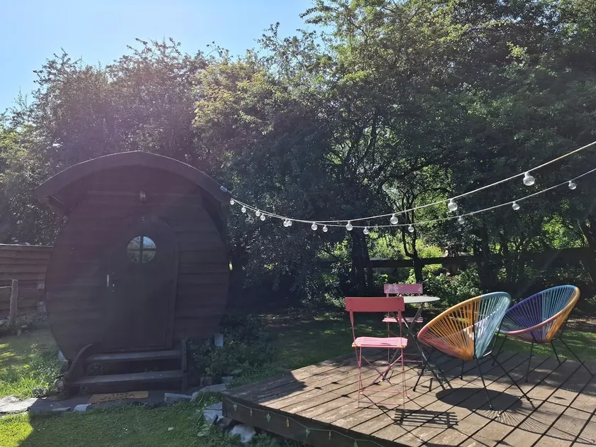 Lovers' cabin - Image 1