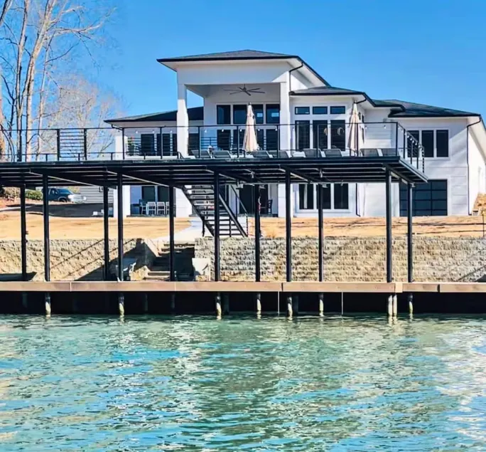 Shoal Creek Chateau Lake House - Image 1