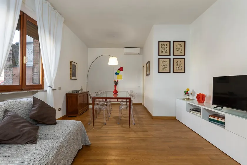 Elegant apartment in the setting of Siena - Image 1