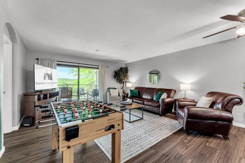 Heated Pool! Hot Tub, Walk In, 3 Min to Strip, New - Image 1