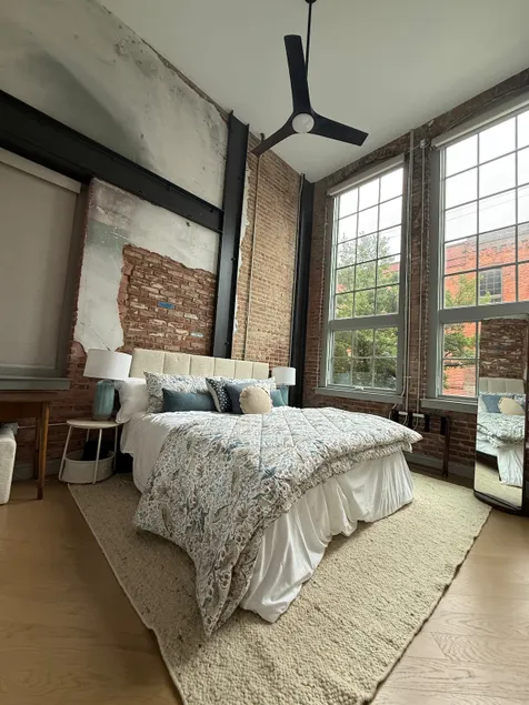 Luxury 1 BR Apt on Morris Avenue - Image 1