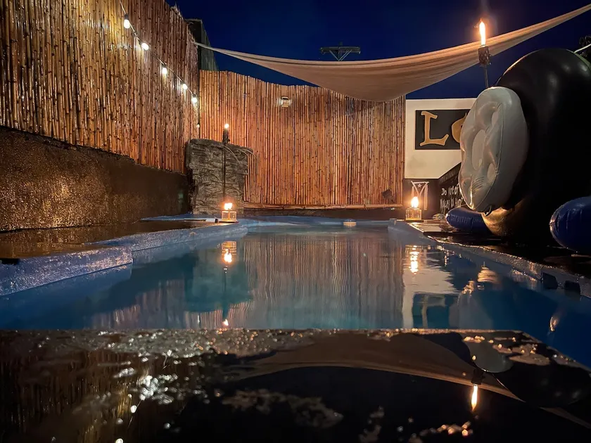 Private Only for couples - Image 1