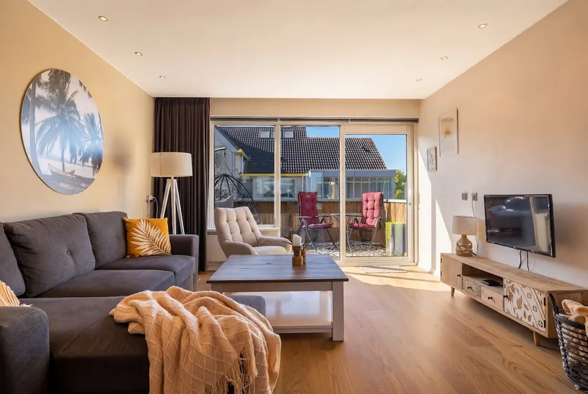 Waterfront 2 Bedroom near Amsterdam & Utrecht - Image 1
