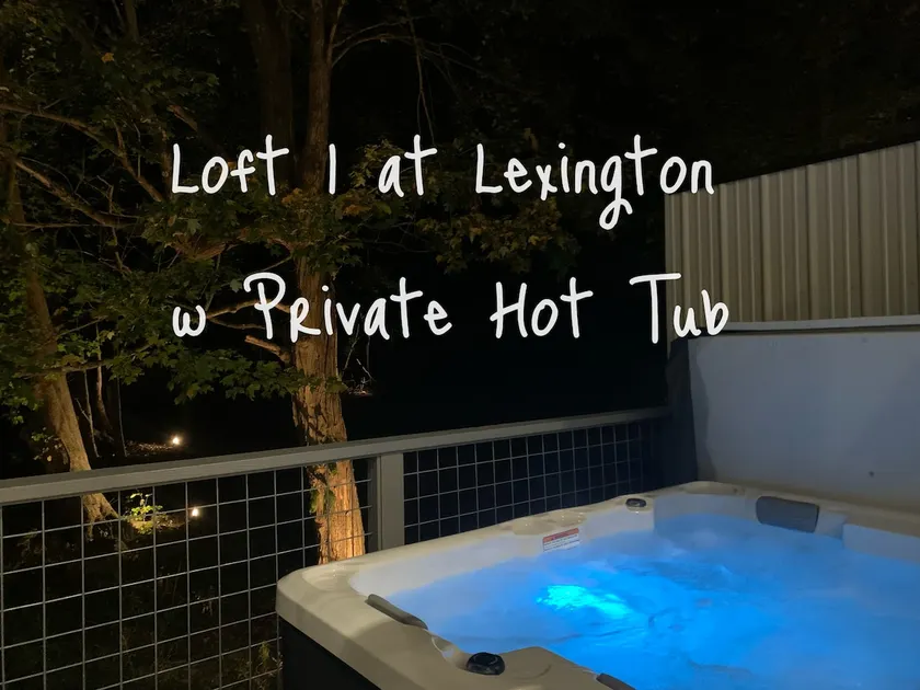 Loft 1 at Lexington Townhouse w Private Hot Tub - Image 1