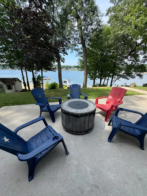 Peaceful All Sports Lakefront Kayaks Fire Pit Dock - Image 1