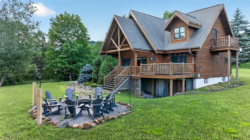 Luxe Mntn Escape w/ VIEWS + Hot Tub - Image 1