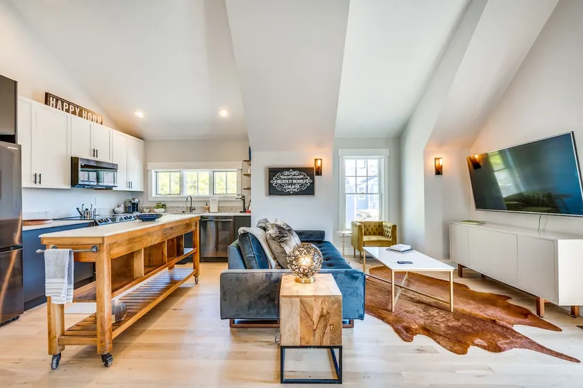14 Mi to Dtwn Denver: Sleek Westminster Home - Image 1