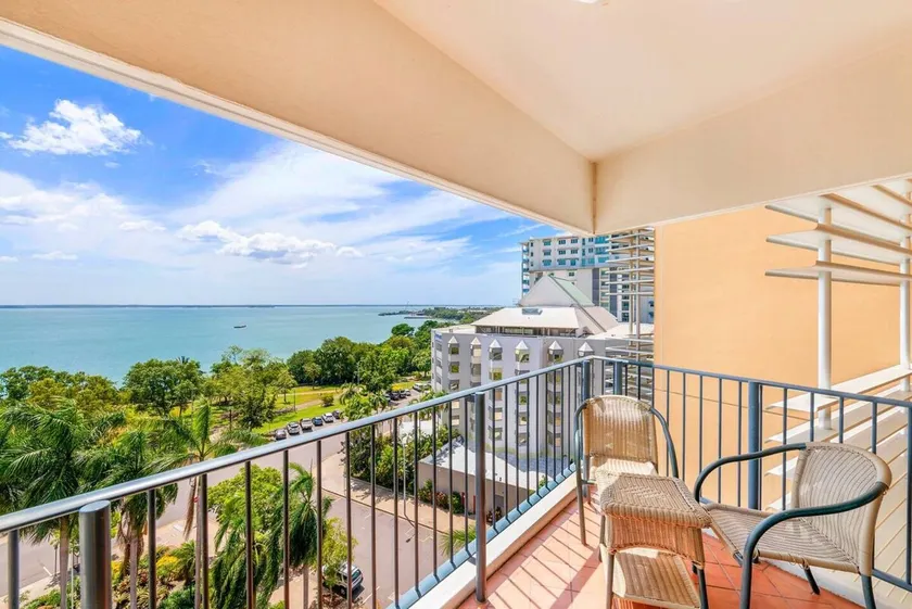 Harbourfront Living with Views to Write Home About - Image 1