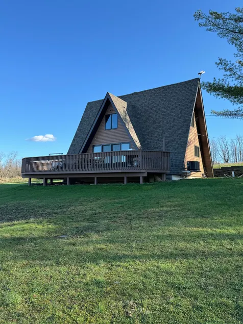 Retreat on Pekin Hill, House - Image 1
