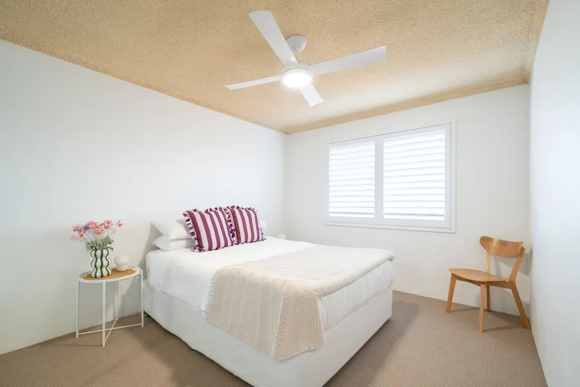 Unit in Newcastle ~ family friendly ~ Parking - Image 1