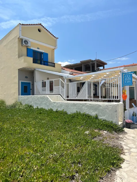 Captain's house sea view. - Image 1