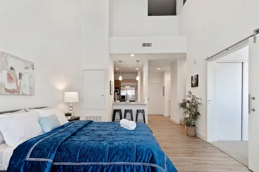 Near Disneyland | Sleeps 8 | 2BR Loft | 2 Bath - Image 1