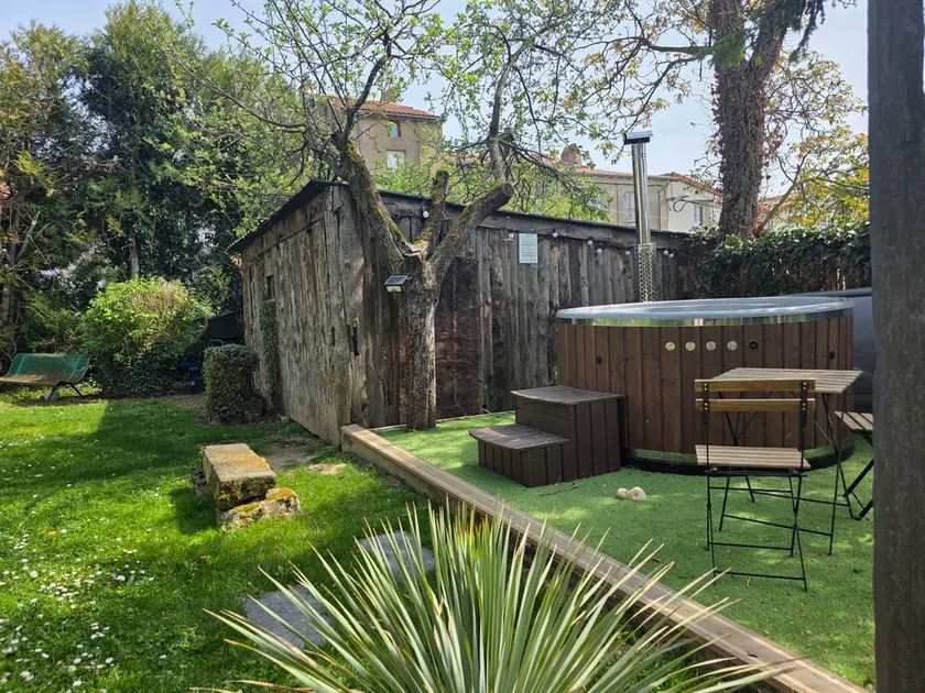 Le Loft de la Chaîne des Puys garden, pétanque - Image 1