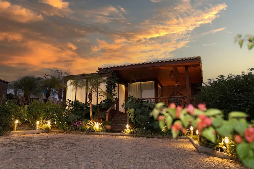 Hummingbird Bungalow at Villa | 4 minutes from Inhotim - Image 1