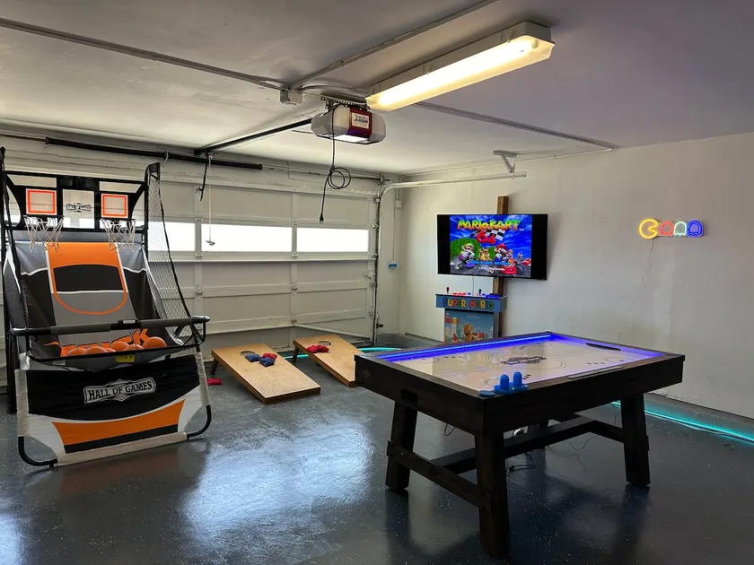 NEW Modern Home w/ FUN Game Room & Amazing views! - Image 1
