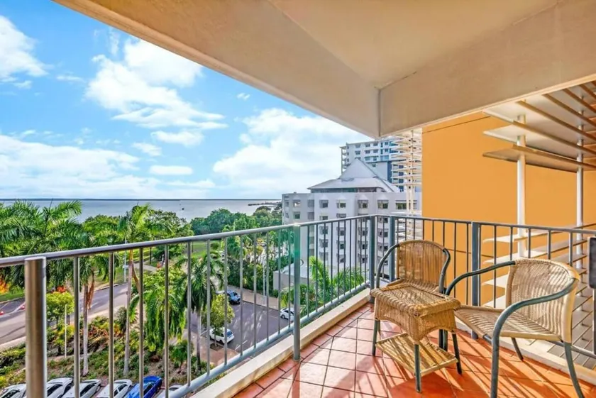 Lush Vista—Poolside Living on Esplanade w/ Balcony - Image 1