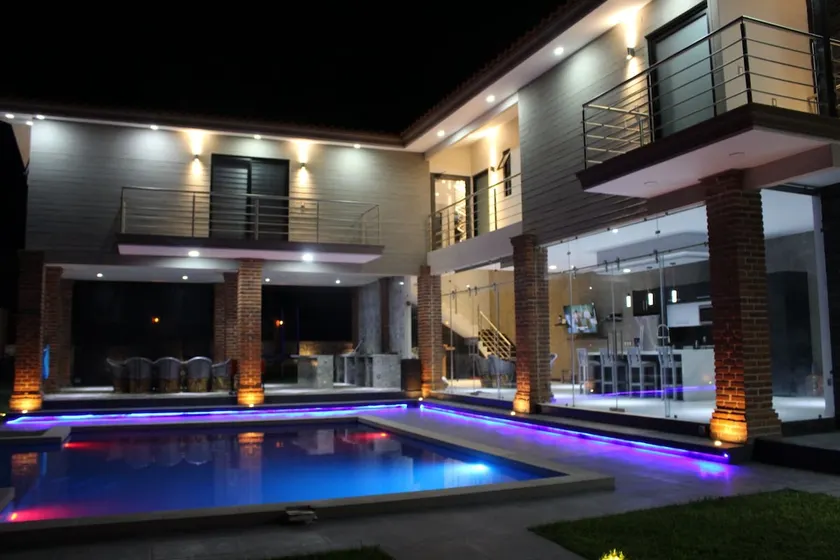 Beautiful House - Image 1