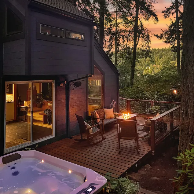 Treehouse-Style Luxury | Hot Tub, Views, Game Room - Image 1
