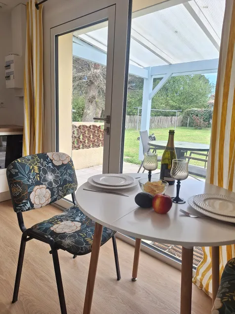 La Glycine Apartment - Image 1