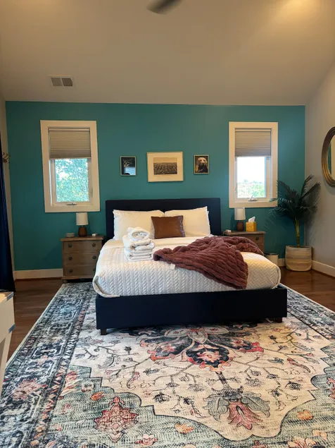 Cute room, kitchenette & deck! Heart of Del Ray - Image 1