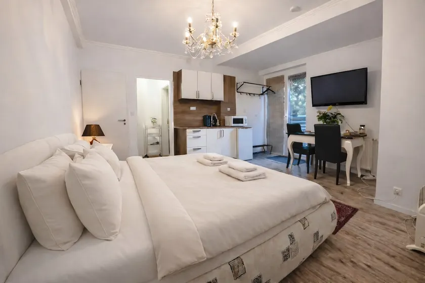 Studio · Garden & BBQ · KindStay Suites · Prague Airport - Image 1