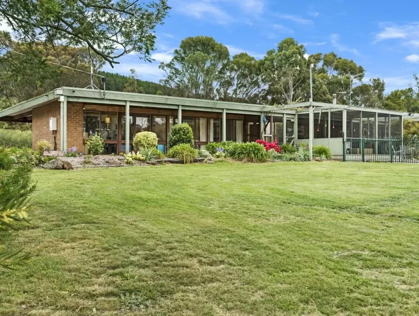 Blue Gum Guest House - Image 1