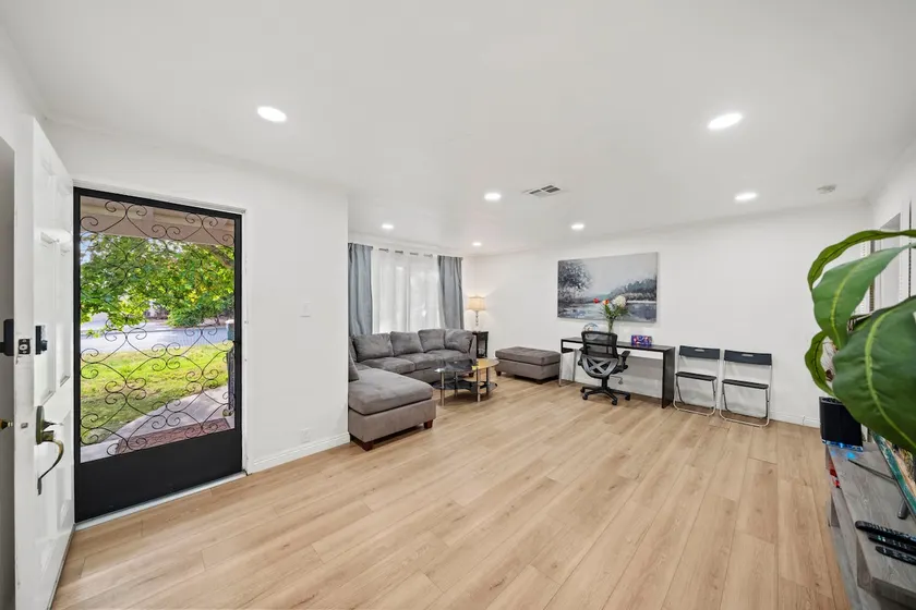 SGV Private Brand New 3B2B Near Pasadena - Image 1