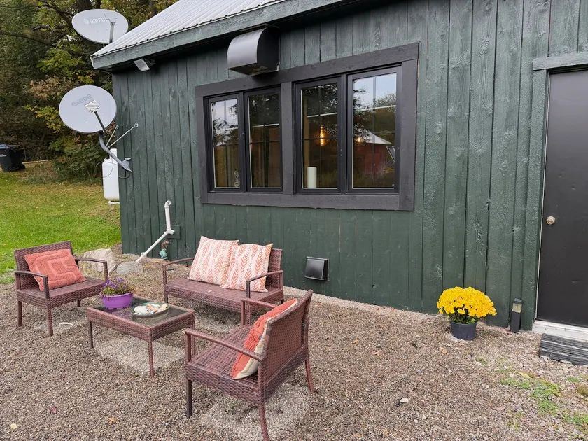 Skaneateles Farm Studio · 45 Acres, Trails & Pond - Image 1