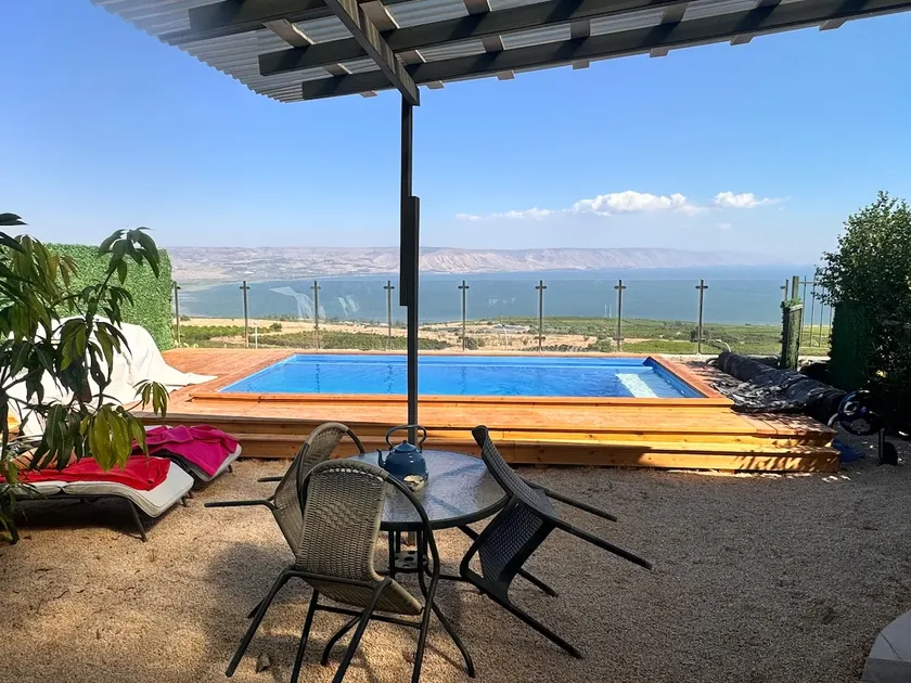 Quiet unit for a couple in Moshav Amnon - Image 1