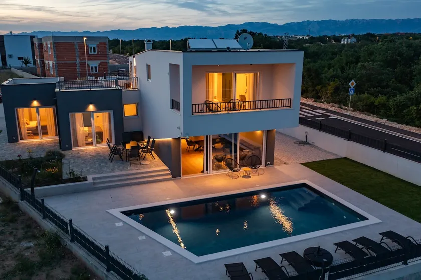 Villa Fortunata Countryside Escape with Pool - Image 1