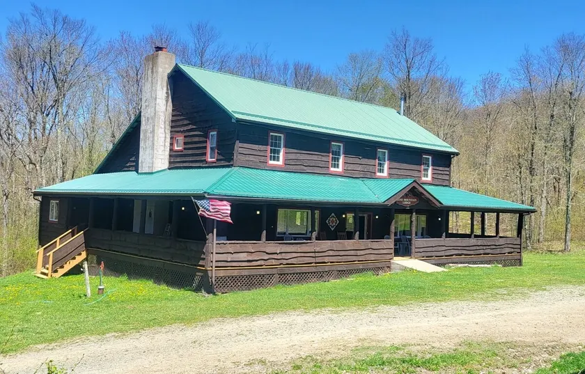 Rose Mountain Lodge - Image 1