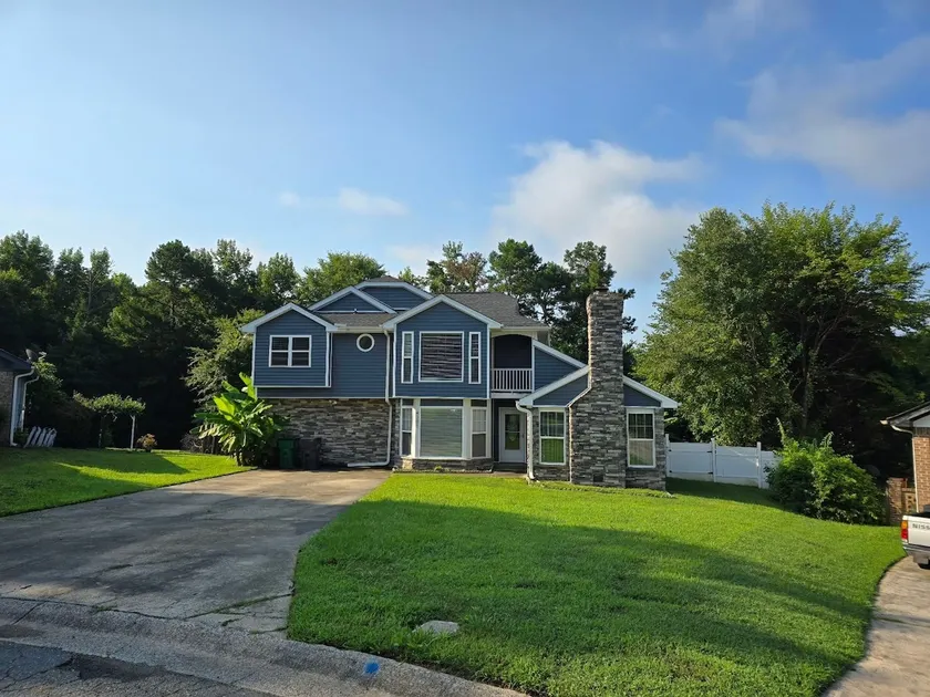 Luis' Mint Hill Gem! - Image 1