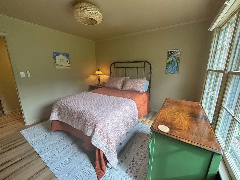 Warm and Cozy Ranch Home - Image 1