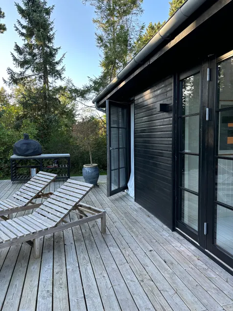 Relaxing oasis, on natural grounds - Image 1