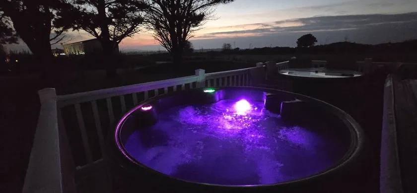 Perranporth HOT TUB 3 Bed Dog friendly Home - Image 1