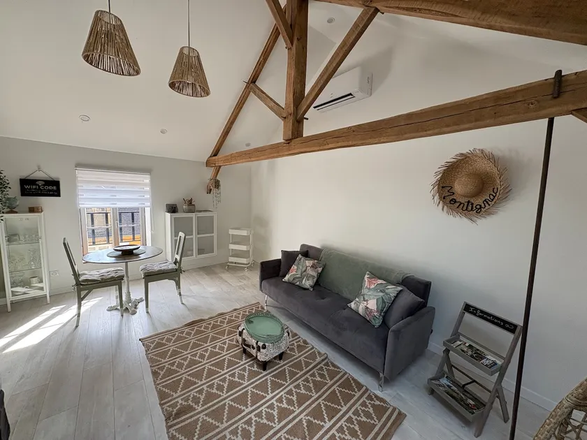 Travel to the heart of Montignac, air-conditioned 2-person apartment - Image 1