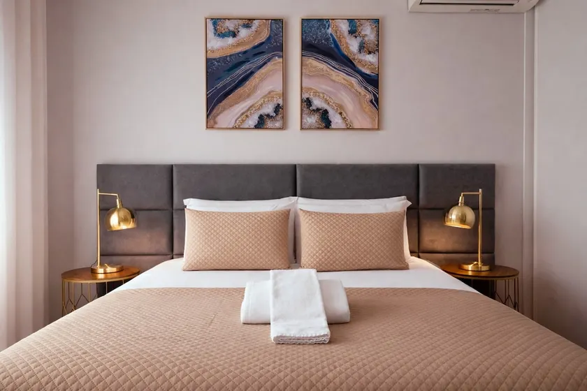 Home Essences- 4 BR/5 Baths/AC /2 Free Parking - Image 1