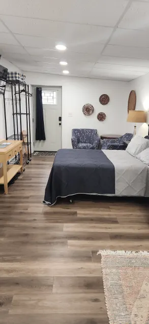 Riverview Apartment. Near Downtown! - Image 1