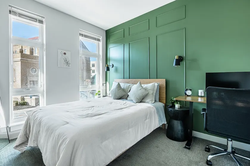 The Martin : Groups • Modern • Cozy • W/D - Image 1