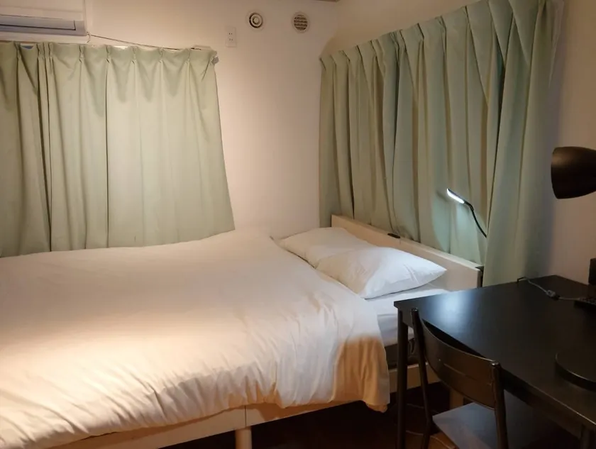 Hideaki's apartment, double bed apartment - Image 1