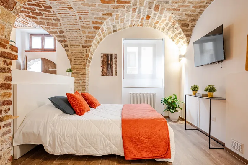 CASA GAH and the narrowest alley in Italy - Image 1