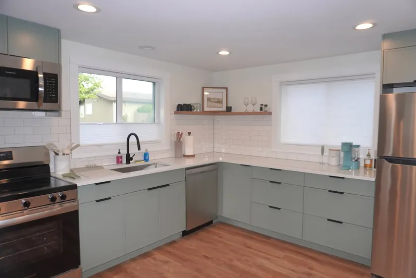 Luna Park Hill Suite in West Seattle - Image 1