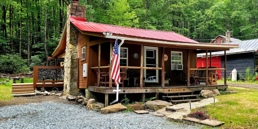 Couple's Cabin in Somerset - Image 1