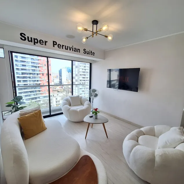 LUXURY APT./Gym/Pool/Garage/Cinema/WFH/Wi-Fi/Netflix - Image 1