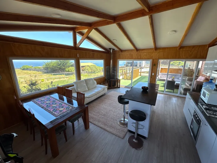 House in Horcon with heated pool, ocean view, and barbecue area - Image 1