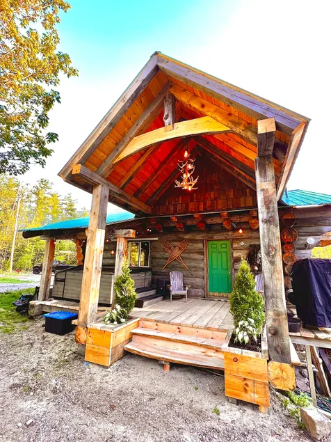 Welcome to the Grizzly Log Cabin - Image 1