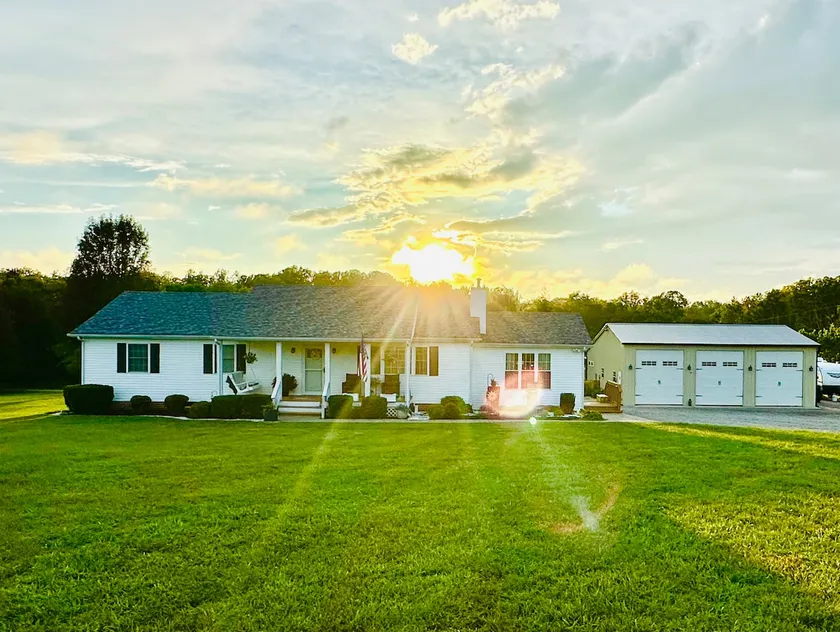 Steel Magnolias Cozy Main Home - Image 1