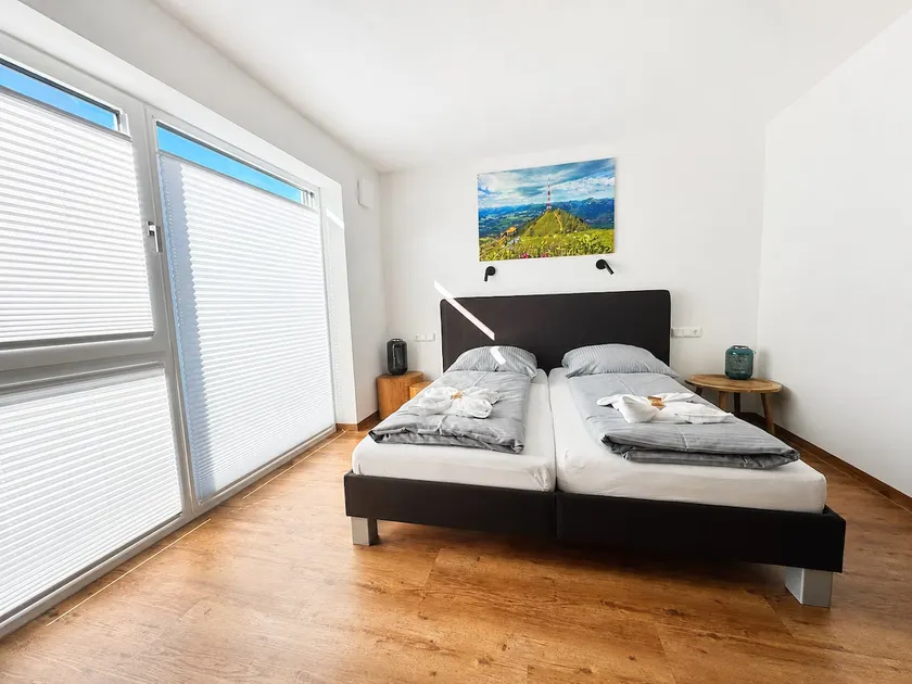 Berg Fux Condo for Singles & Couples with kitchen - Image 1